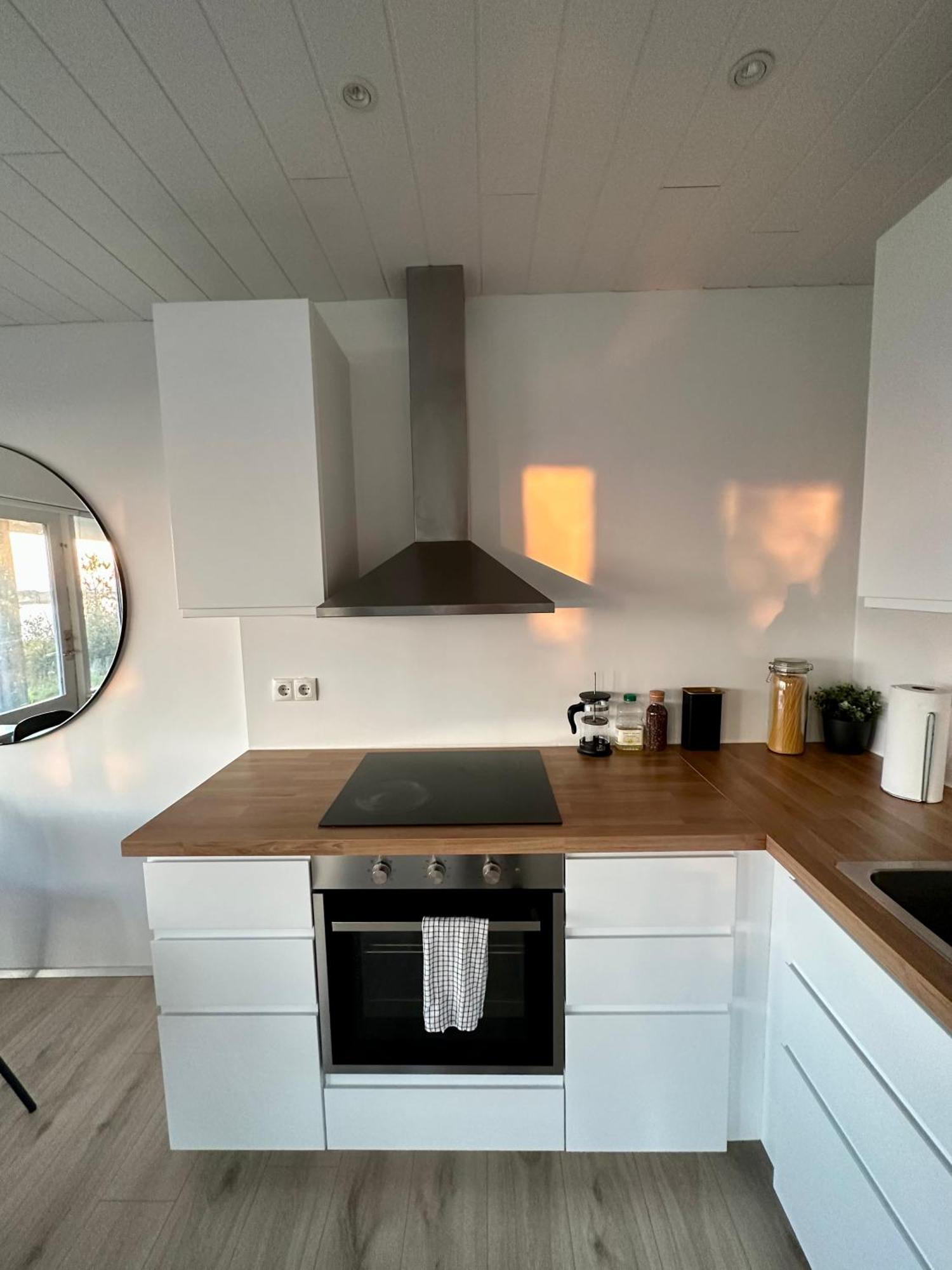 Charming 1-Bedroom Condo With Stunning View 레이캬비크 외부 사진